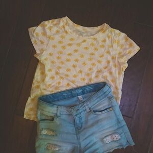 Size 12 girls cute jean short and flower print shirt Duo.